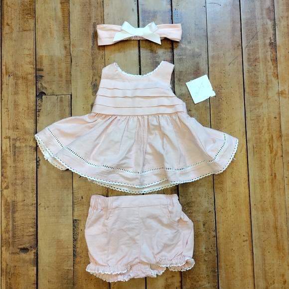 Heirlooms by Polly Flinders Other - ❤️SOLD❤️ NWT Heirlooms Polly Flinders dress set for baby girl size 6-9 mo…